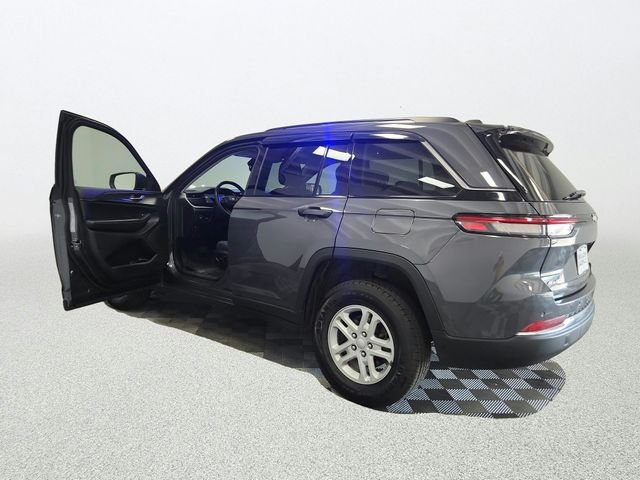 Used 2024 Gray Jeep Laredo image 15