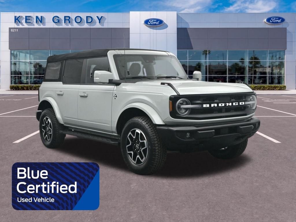 2023 Ford Bronco Outer Banks 4x4's photo