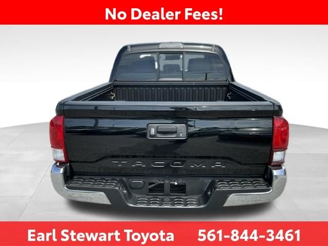 Certified Used 2018 Black Toyota SR5 image 5