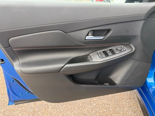 New 2026 Bluestone Pearl / Super Black Two-tone Nissan SR image 10