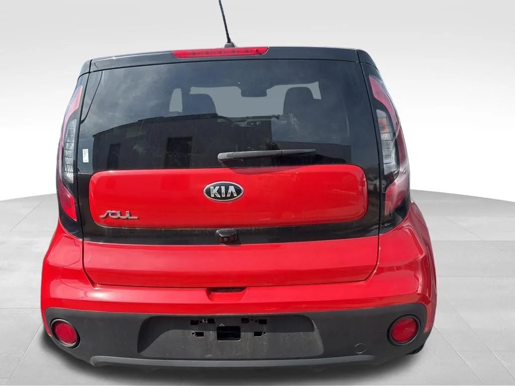 Used 2018 Red Kia Plus image 12