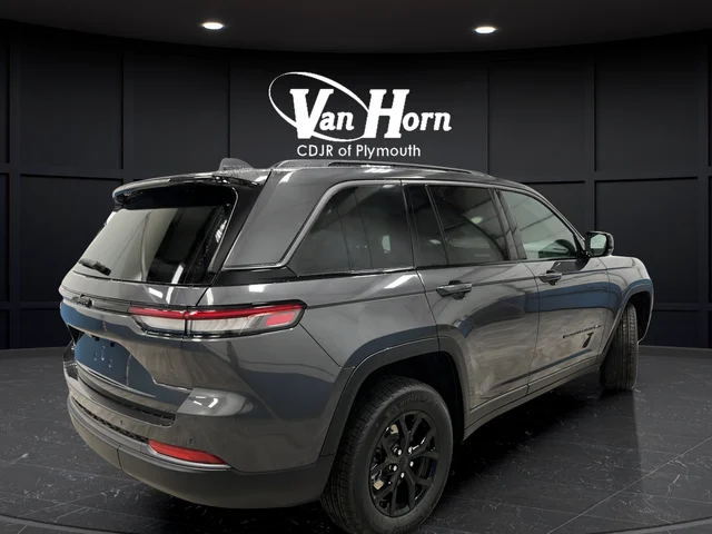 New 2026 Baltic Gray Metallic Clear-Coat Exterior Paint Jeep Altitude image 7