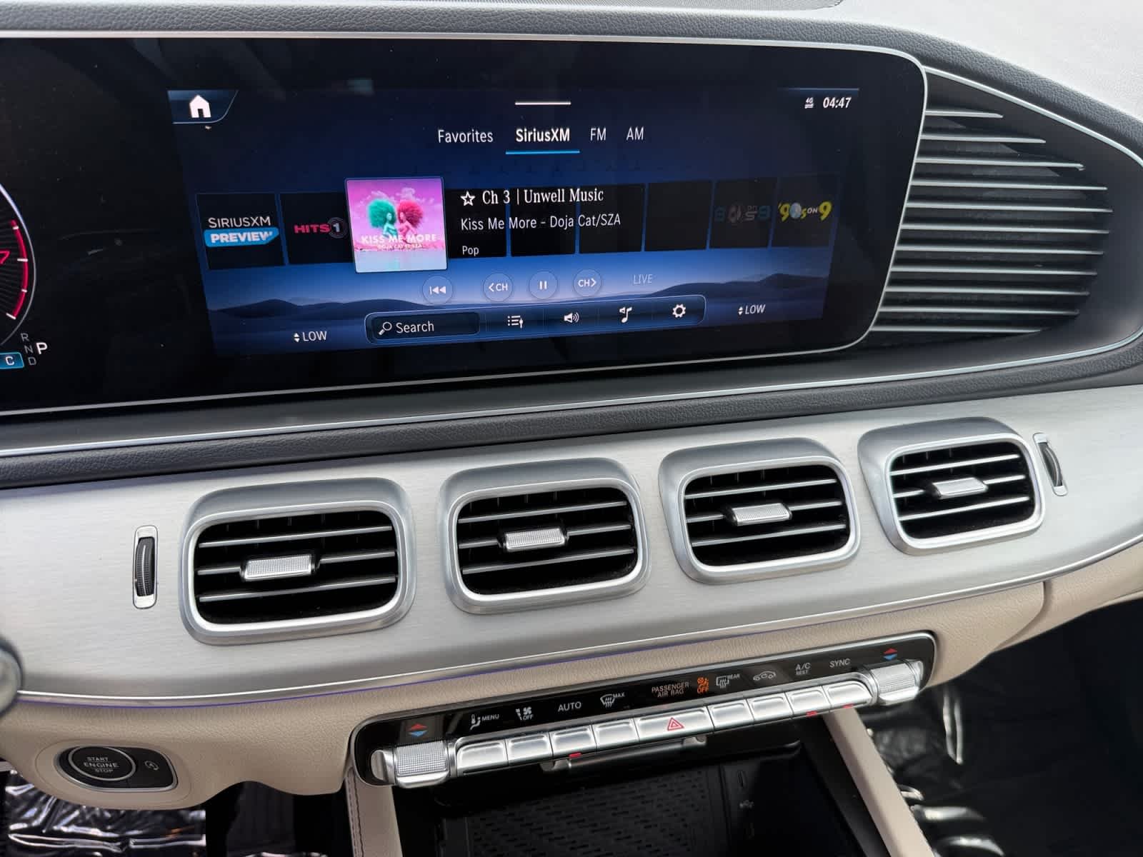 Certified Used 2025 Polar White Mercedes-Benz GLE 350 image 18