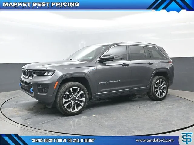 Certified Used 2022 Metallic Jeep Overland 4xe image 1