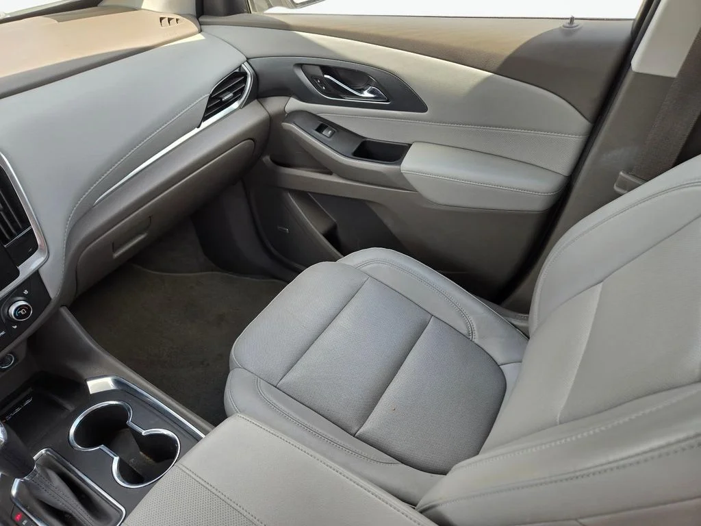 Used 2019 Beige Chevrolet Premier image 21