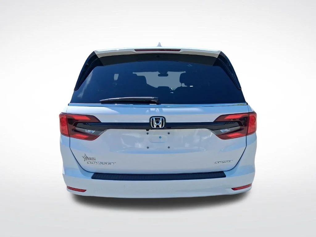 Used 2024  Honda Sport image 8