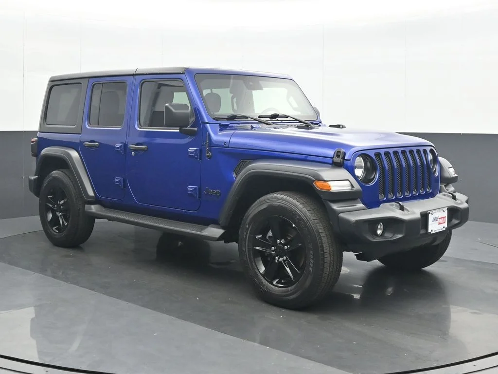 Used 2020 Blue Jeep Unlimited Sport Altitude image 9
