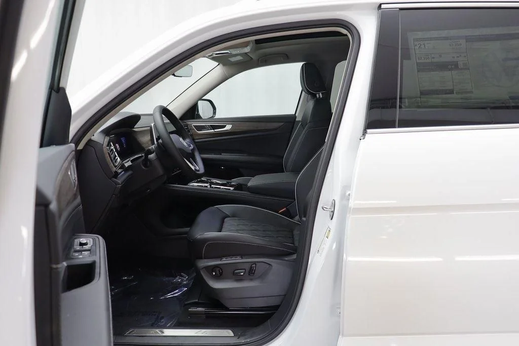2026 Volkswagen Atlas SEL Premium R-Line - Photo 7