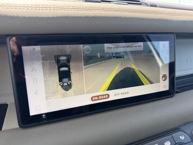 Used 2020 White Land Rover S image 21