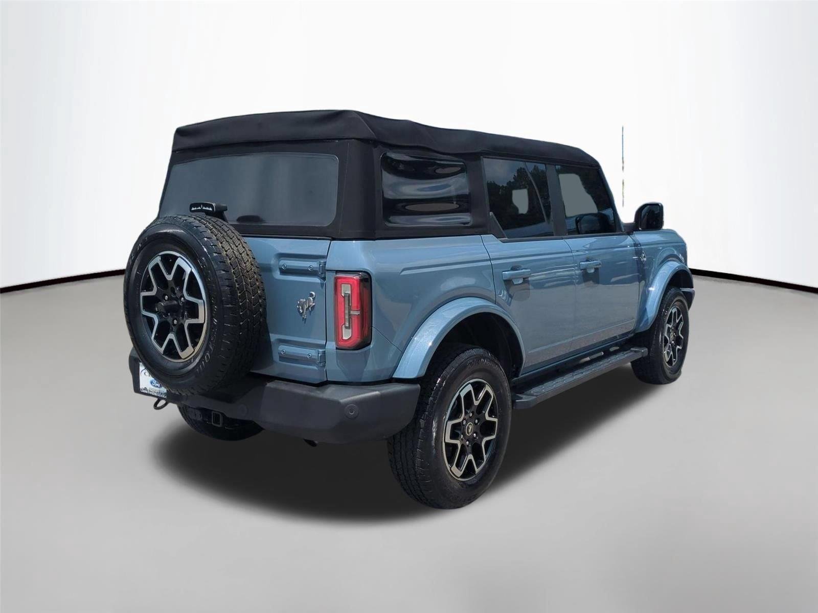Used 2023 Azure Gray Metallic Tri-Coat Ford Outer Banks image 5