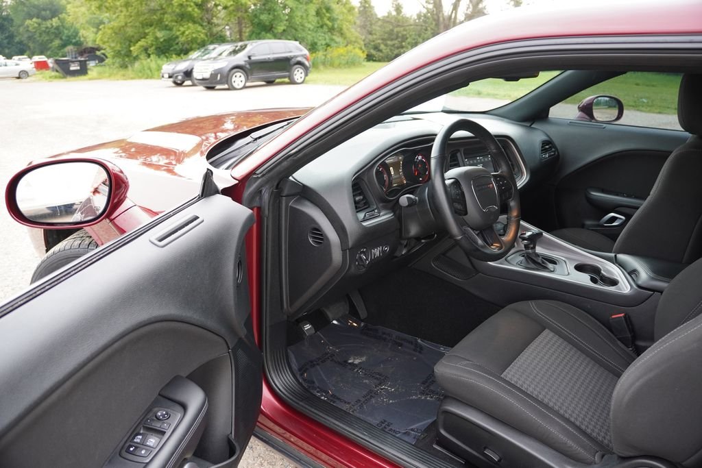 Used 2022 Red Dodge SXT image 14