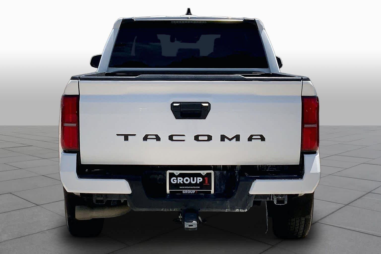 Used 2024 Ice Cap Toyota SR5 image 5