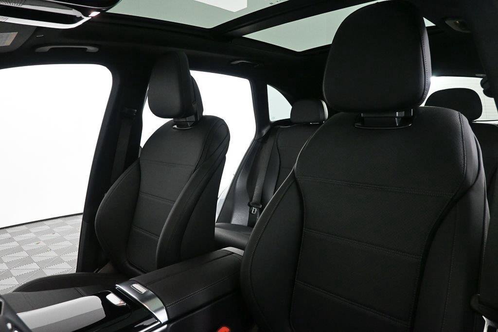 New 2026 Cirrus Silver Metallic Mercedes-Benz GLC 300 image 44