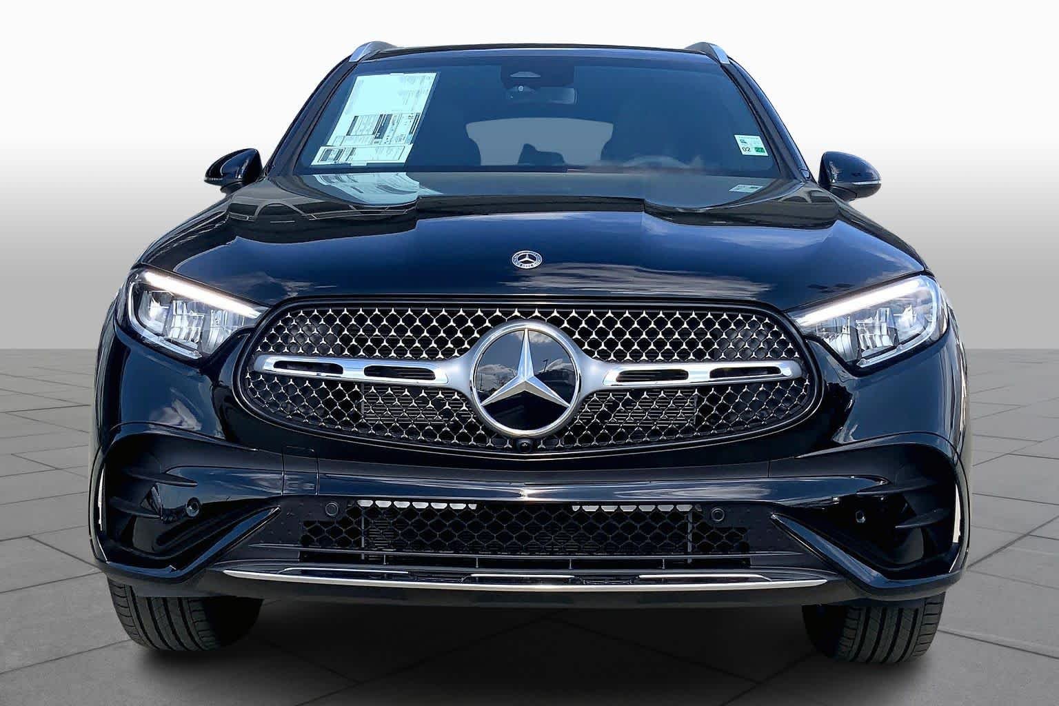 New 2026 Black Mercedes-Benz GLC 300 image 3