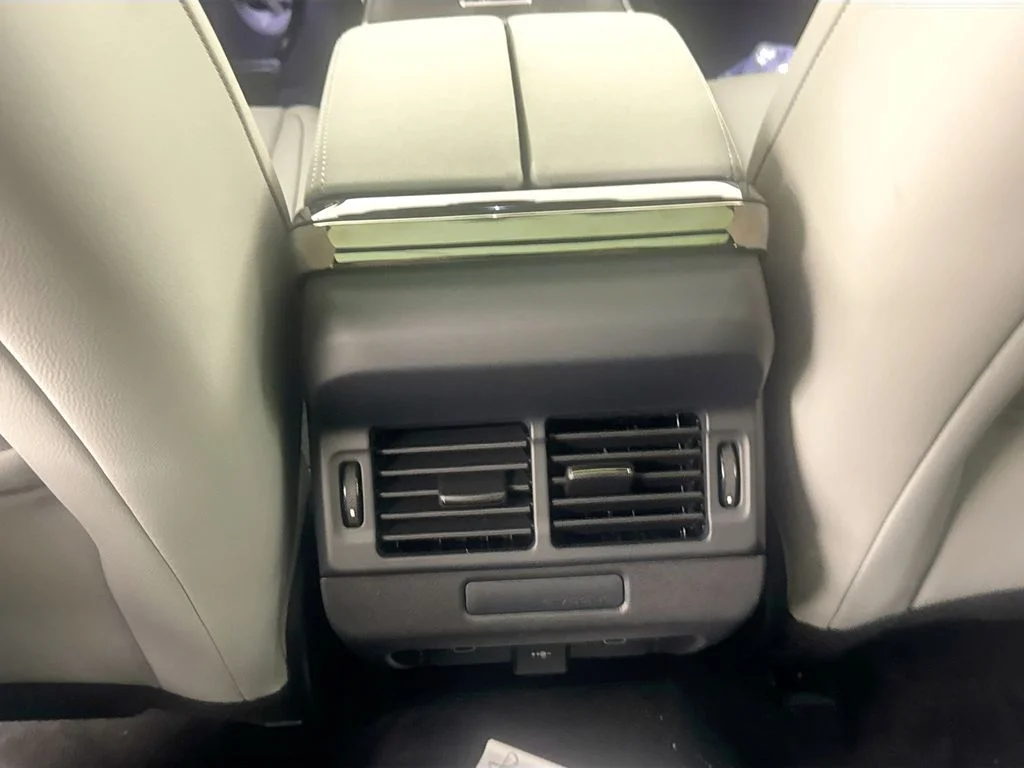New 2026 Eiger Grey Land Rover Core S image 21