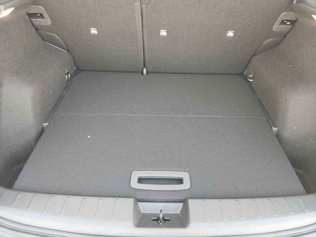 New 2026 Aspen White TriCoat / Super Black Two-tone Nissan SR image 32