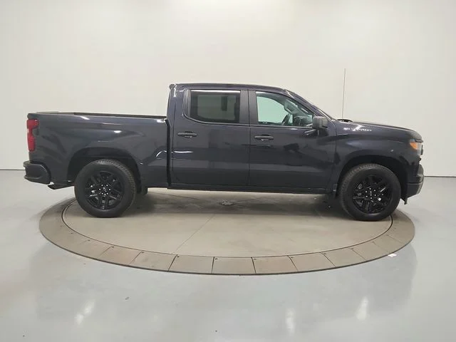 Used 2023 Gray Chevrolet Custom image 8