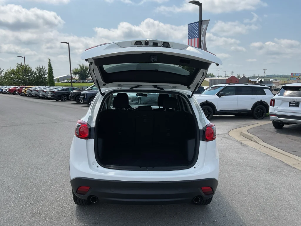 Used 2014 Crystal White Pearl Mica Mazda Touring image 15