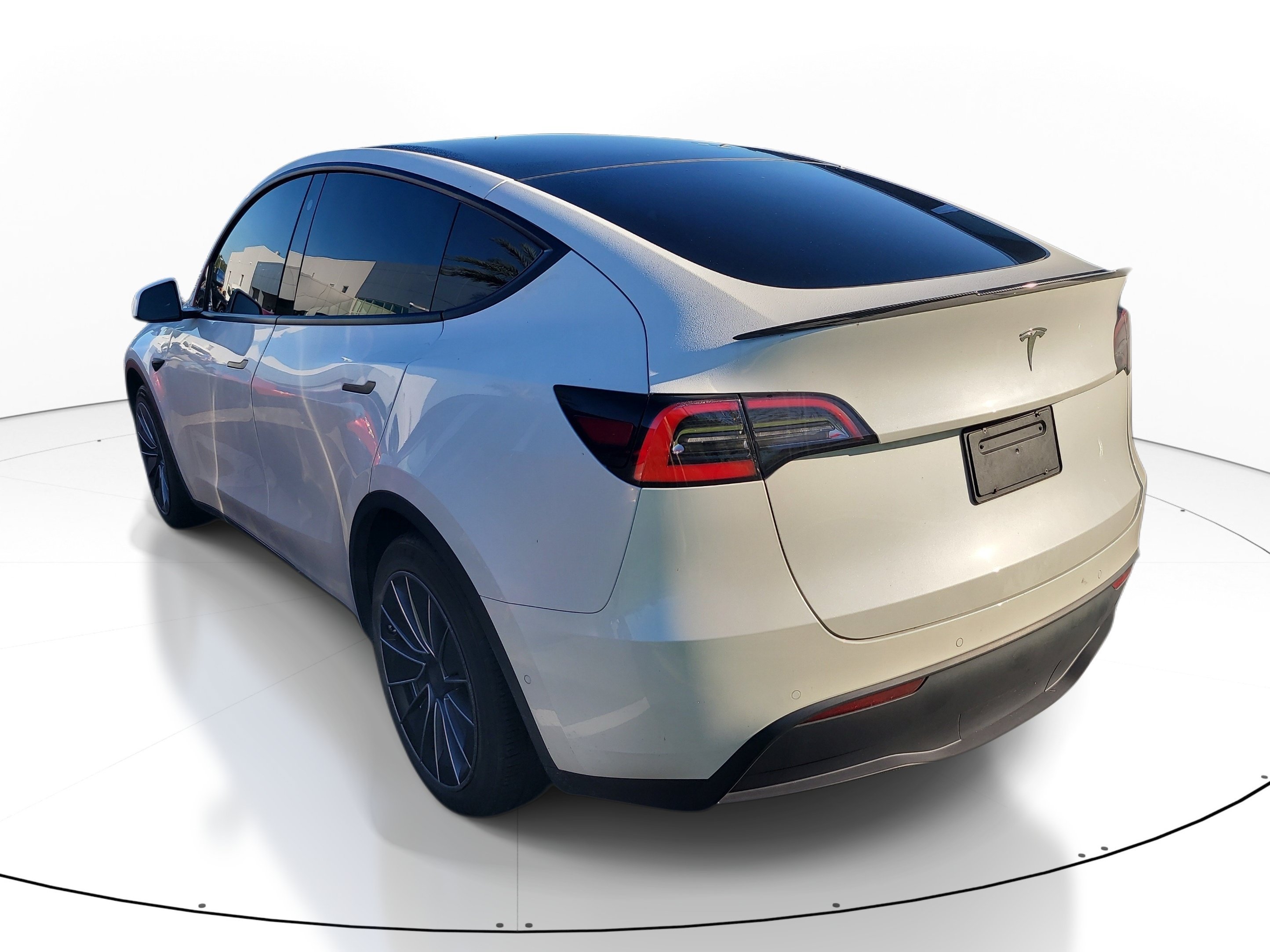 Used 2021  Tesla Standard Range image 6