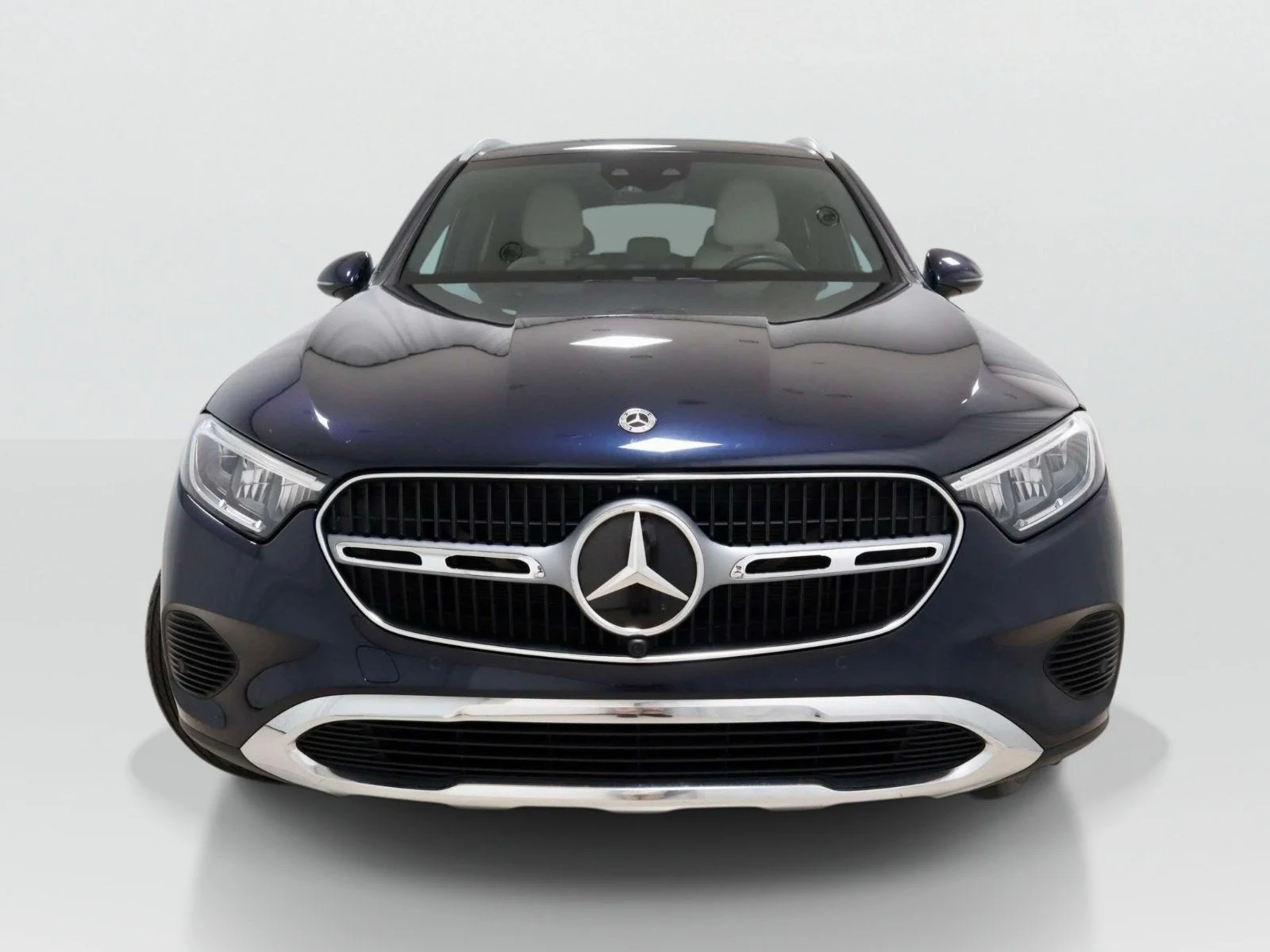 Used 2023 Nautical Blue Metallic Mercedes-Benz GLC 300 image 8