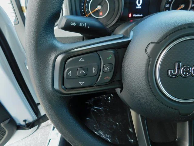 New 2026 Bright White Clear-Coat Exterior Paint Jeep Sport image 9