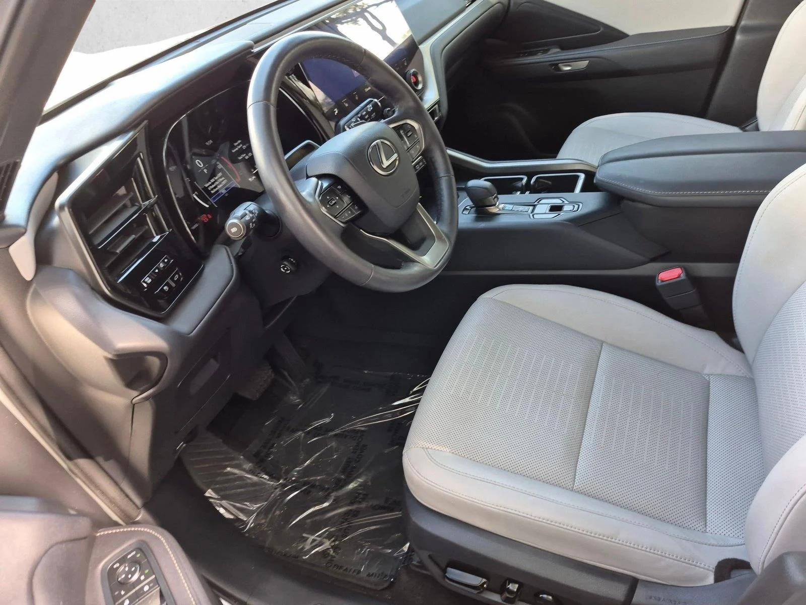 Certified Used 2025 Wind Chill Pearl Lexus  image 16