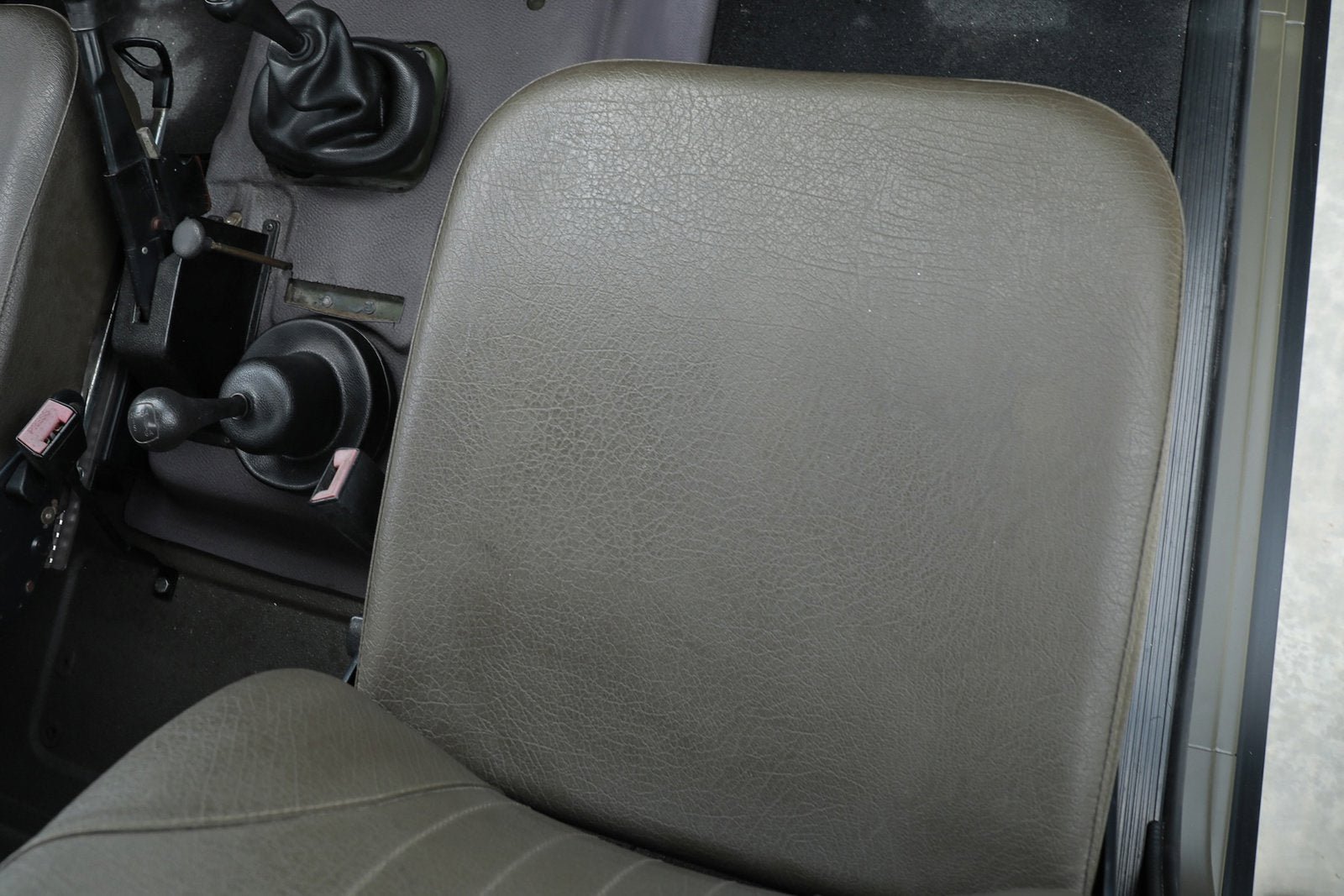 Used 1994 Green Mercedes-Benz  image 24