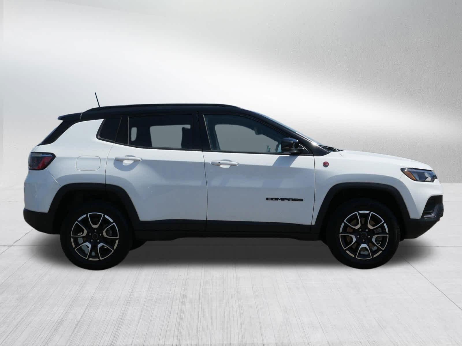 2025 Jeep Compass Trailhawk - Photo 8