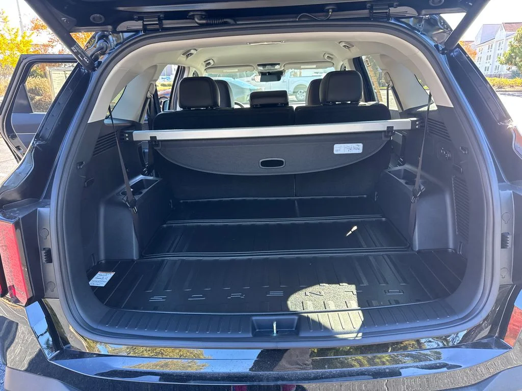 New 2026 Black Kia EX image 18