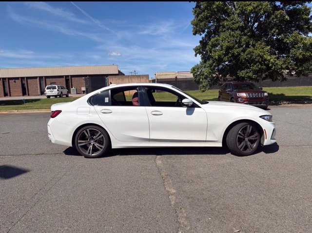 Used 2023 White BMW 330i image 12