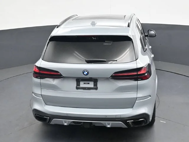 Used 2024 Gray BMW xDrive50e image 25