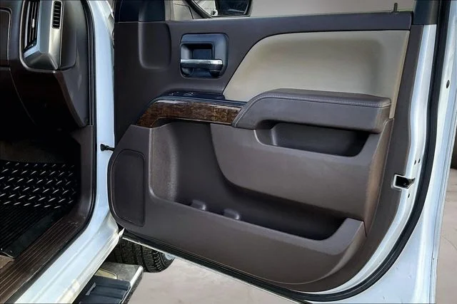 Used 2018 Beige Chevrolet LT image 28