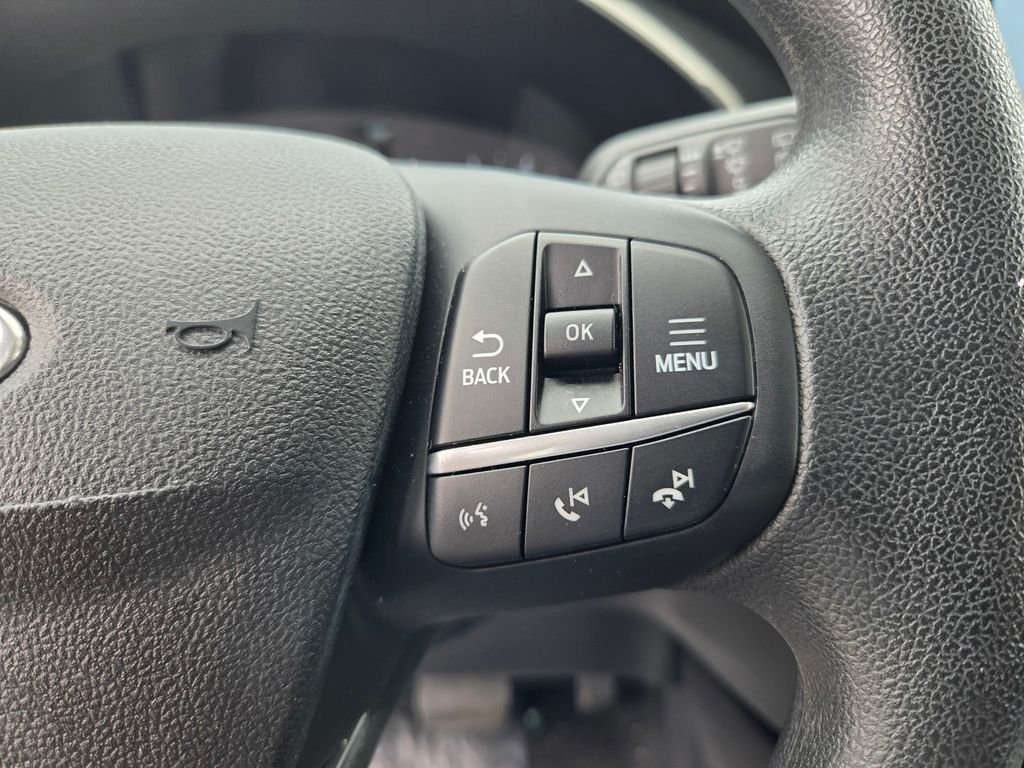 Used 2022 White Ford SE image 18