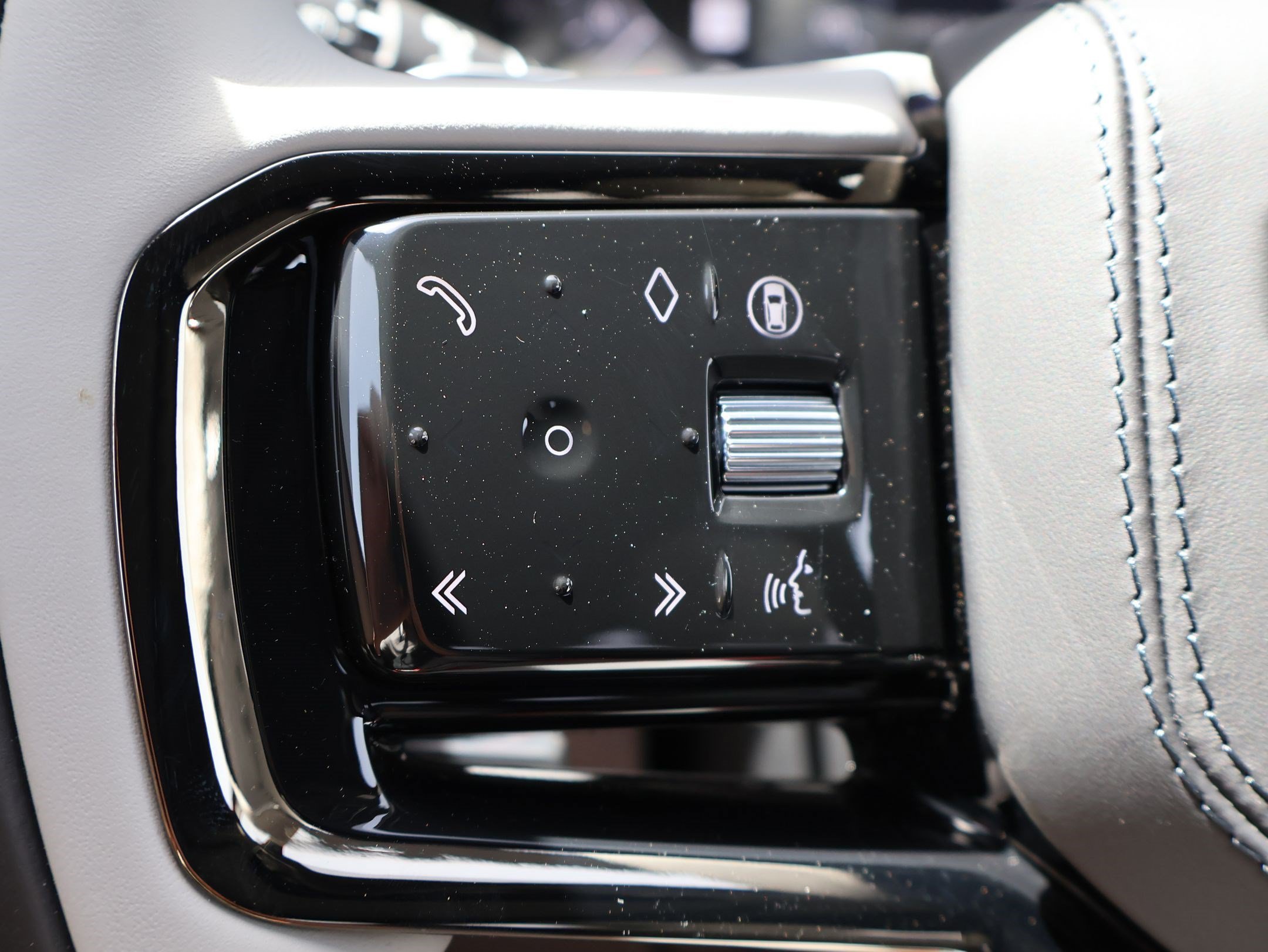 New 2026 Zadar Grey LAND ROVER Belgravia Edition image 15