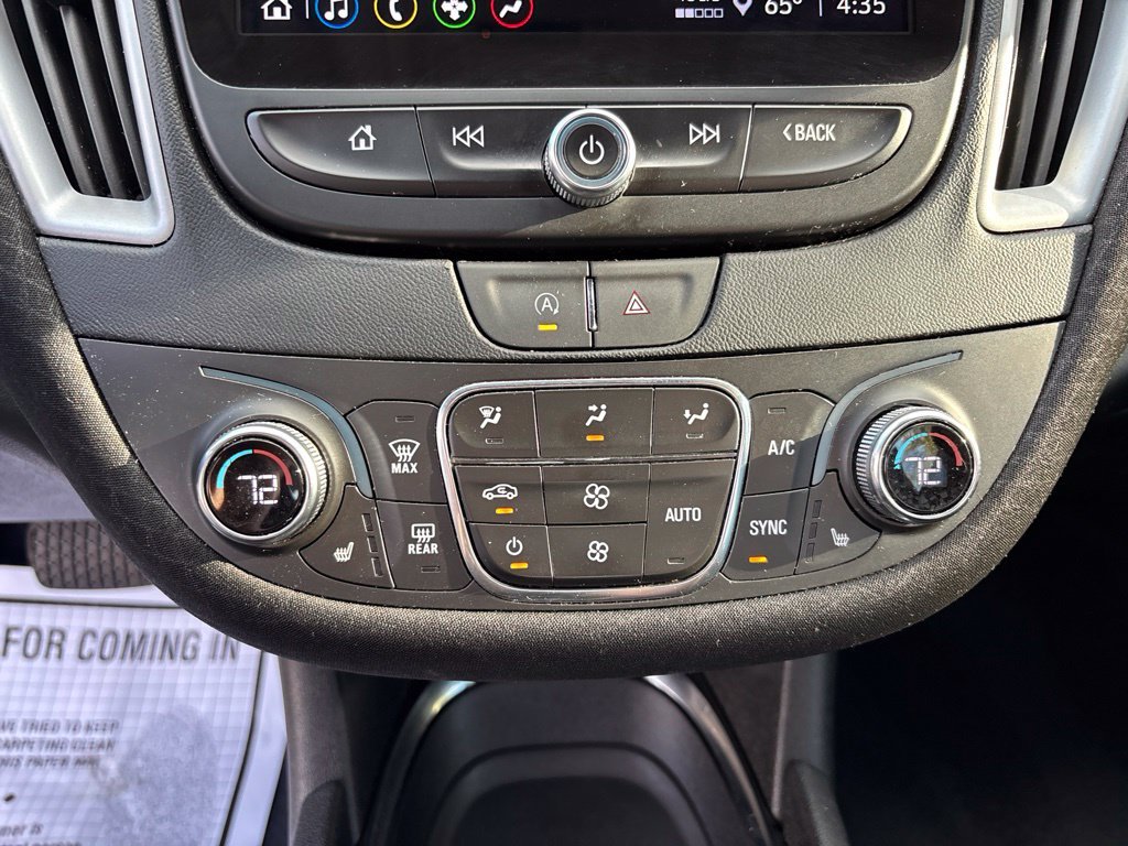 Used 2024 Gray Chevrolet LT image 27