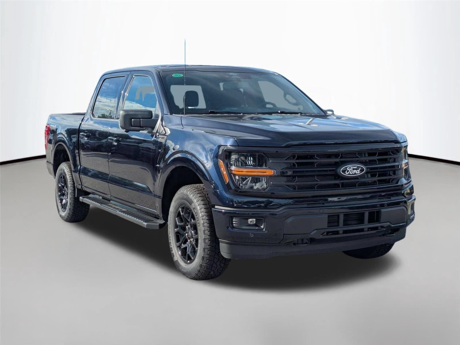 New 2026 Antimatter Blue Metallic Ford XLT image 3