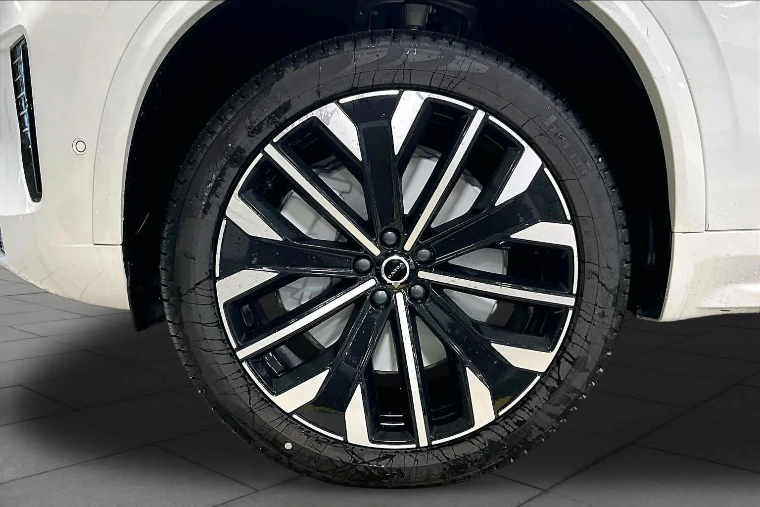 New 2026 Crystal White Volvo Ultra image 16