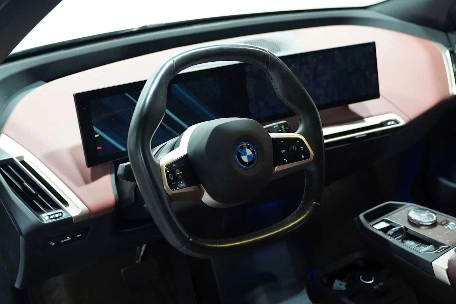 Certified Used 2024 Mineral White Metallic BMW M60 image 10