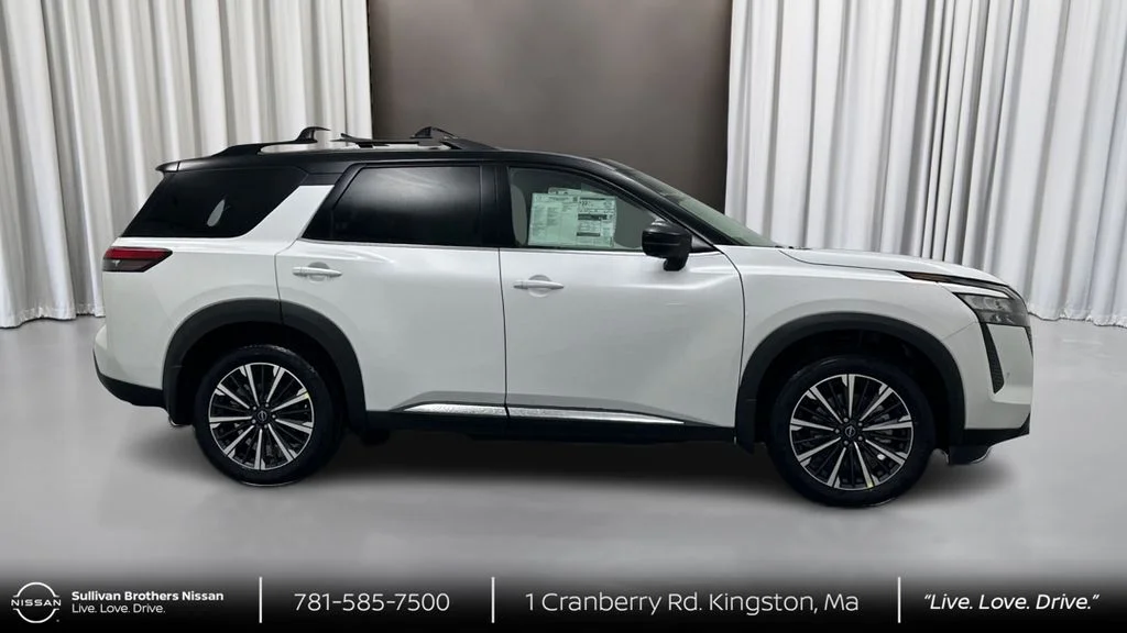 New 2026 Everest White Pearl TriCoat / Super Black Two-tone Nissan Platinum image 4