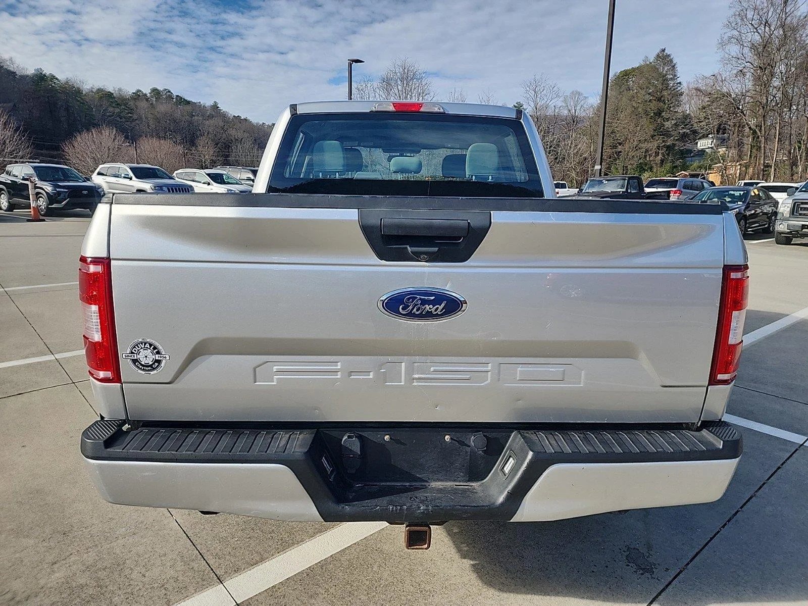Used 2018 Stone Gray Ford XL image 5