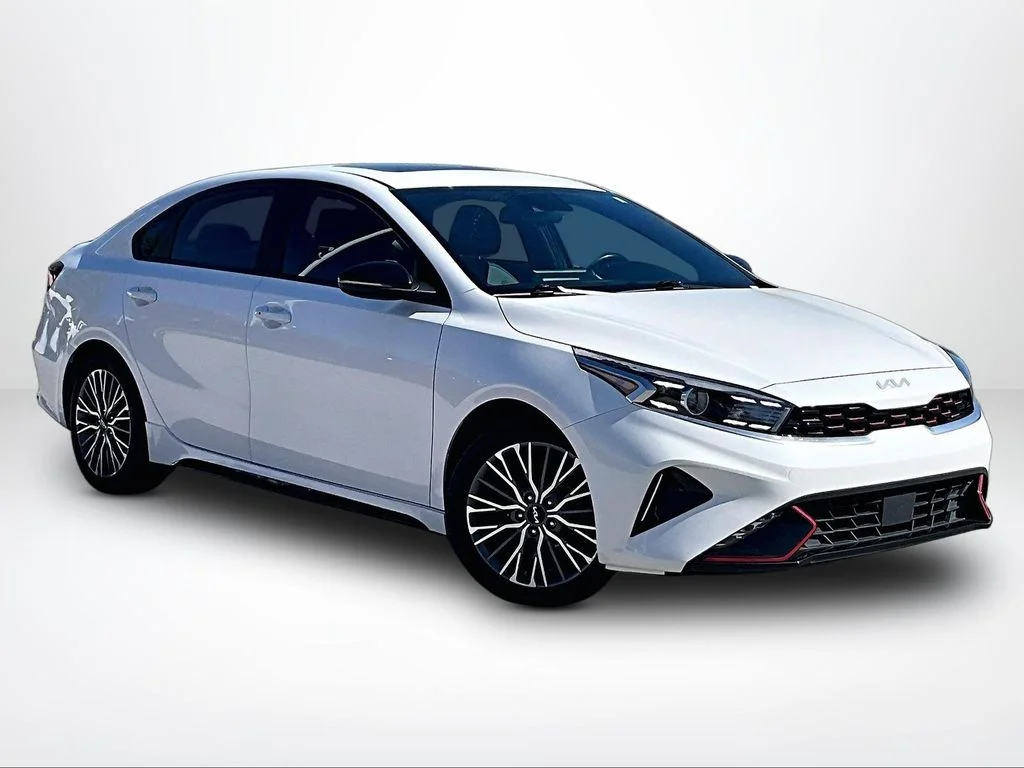 Used 2024 White Kia GT-Line image 13
