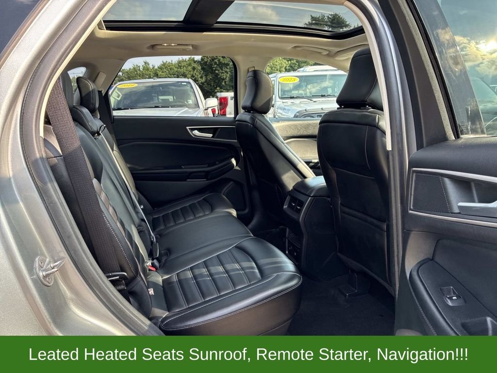 Used 2022 Silver Ford SEL image 11