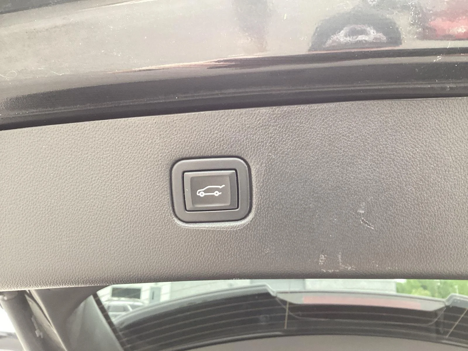 Used 2021 Black Chevrolet LT image 8