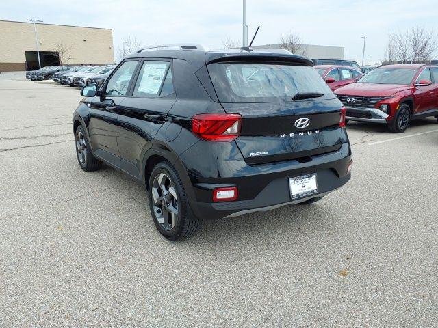New 2026 Onyx Black Hyundai SEL image 8