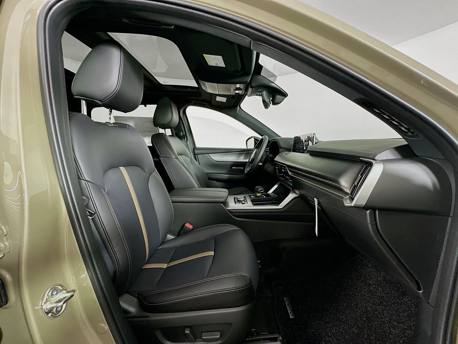 New 2026 Zircon Sand Metallic Mazda 3.3 Turbo S Premium AWD image 30