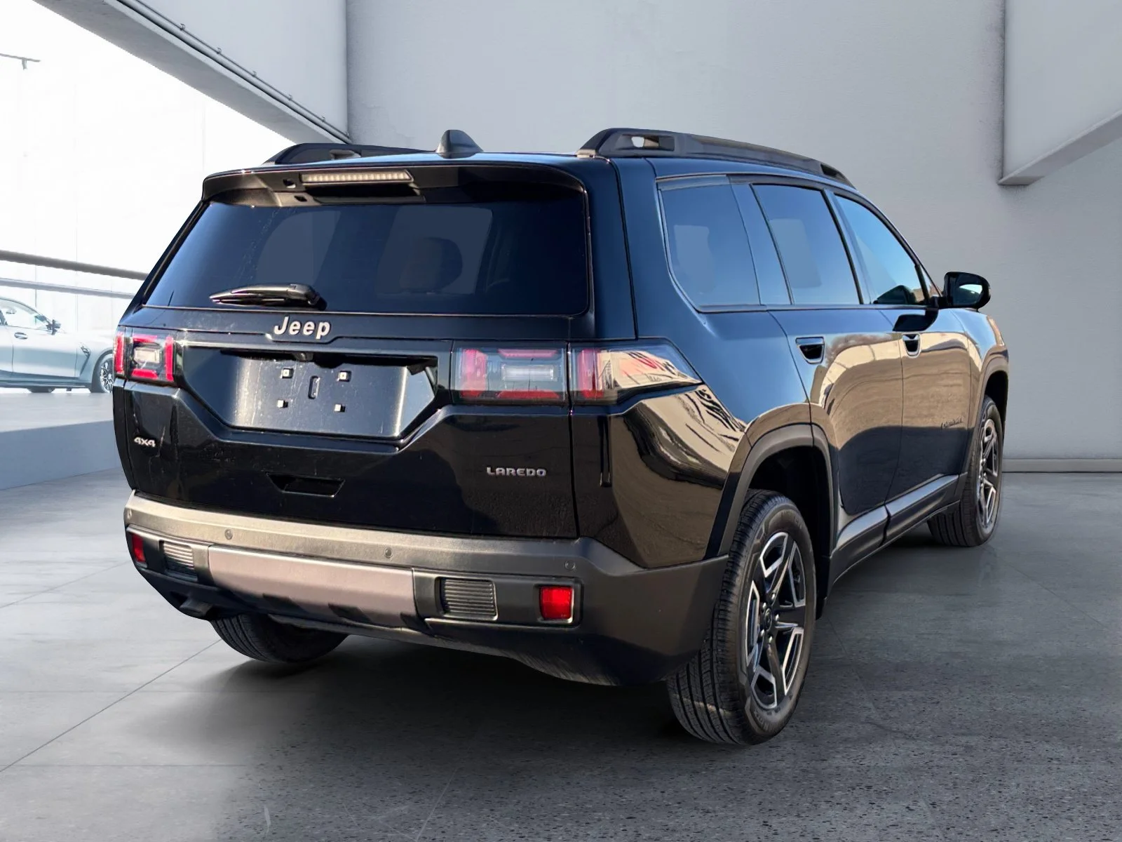 New 2026 Diamond Black Crystal Pearl Jeep Laredo image 5