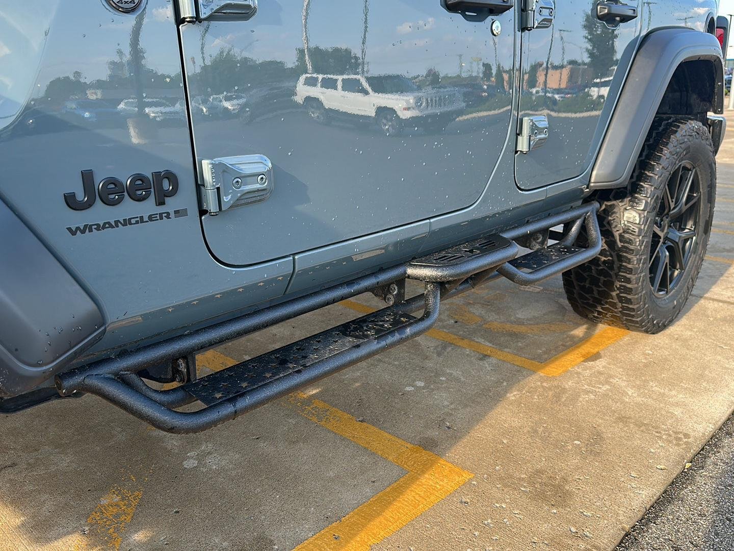 Used 2025 Anvil Clearcoat Jeep Sport S image 8
