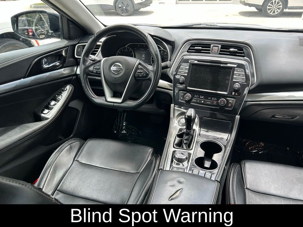 Used 2019 Gray Nissan 3.5 SV image 9