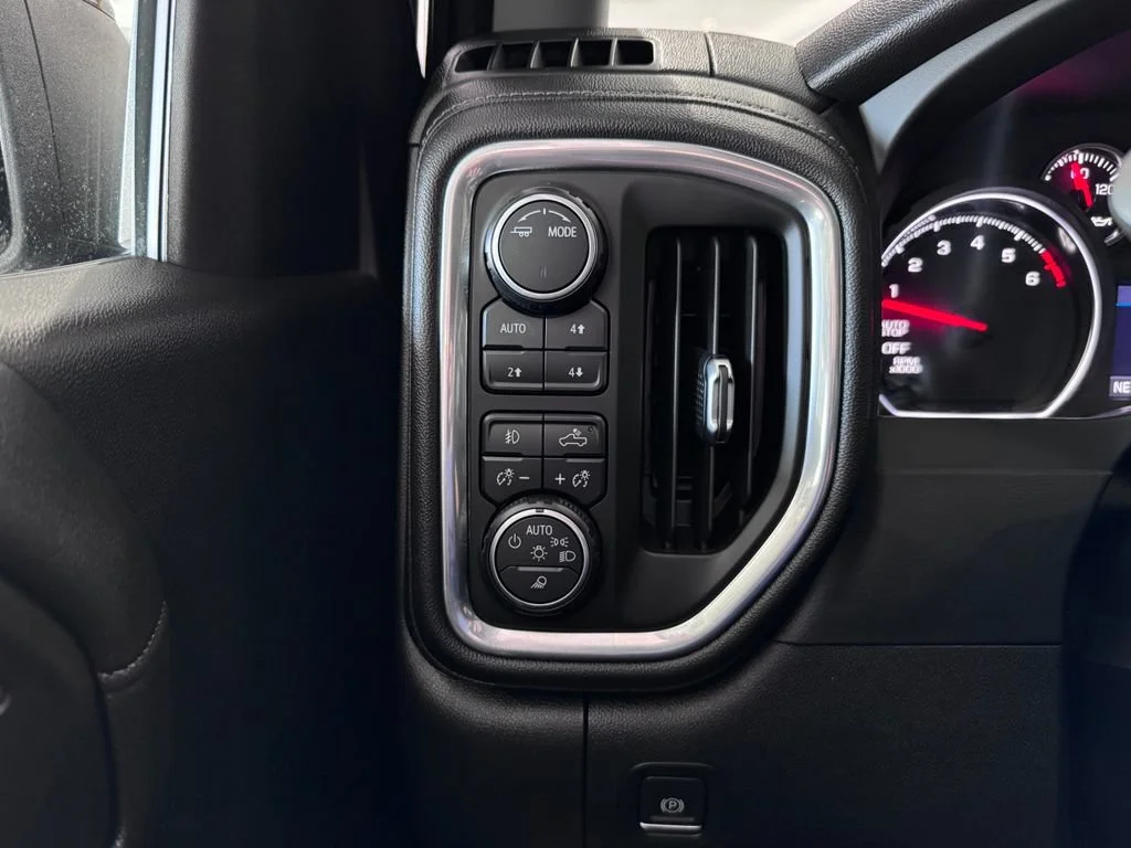 Certified Used 2021 BLACK Chevrolet LT Trail Boss image 27