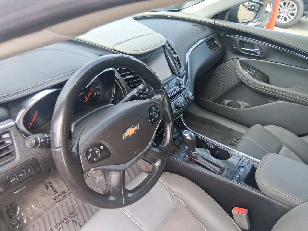 Used 2015 Green Chevrolet LT image 11